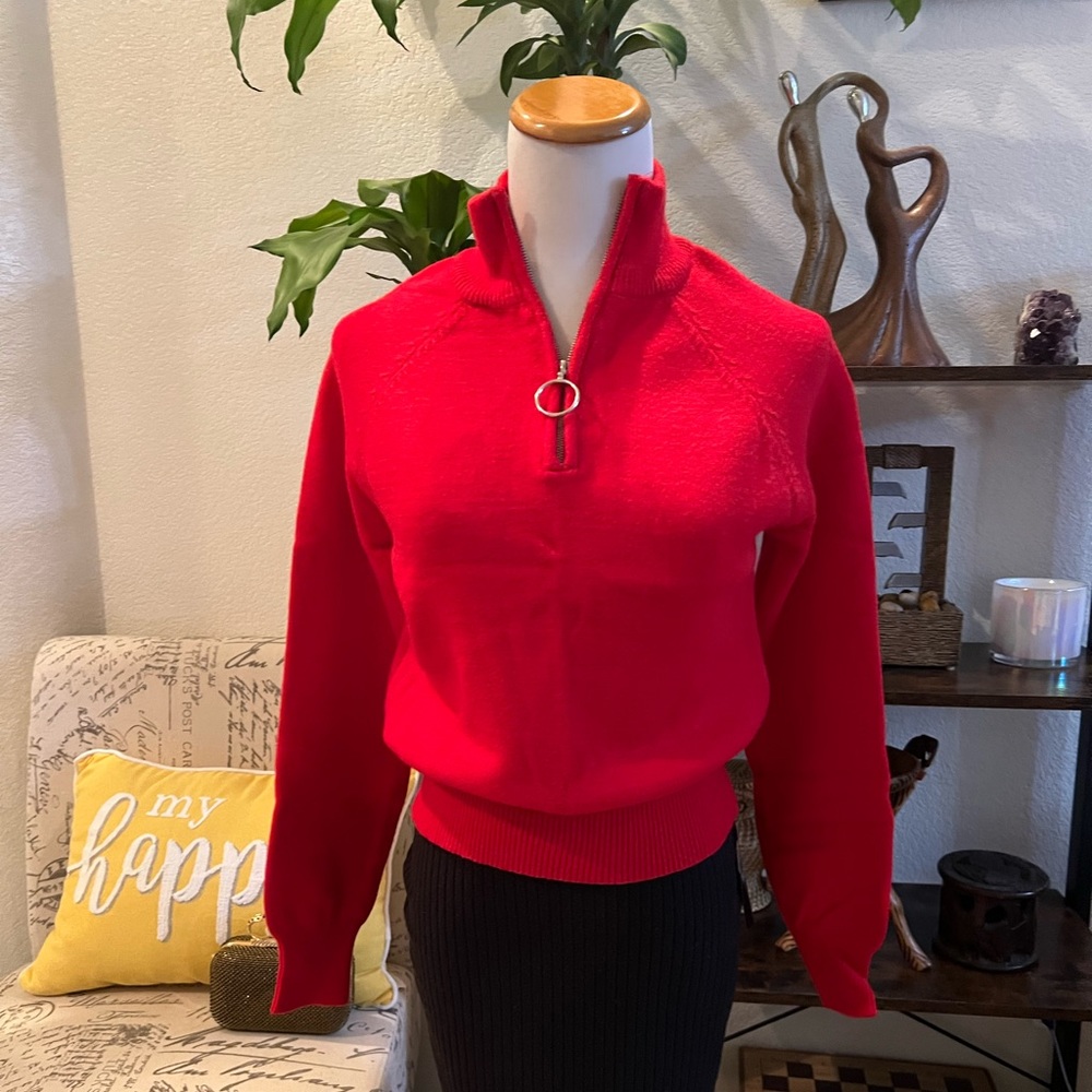 ✅ NWOT Red Turtleneck Sweater